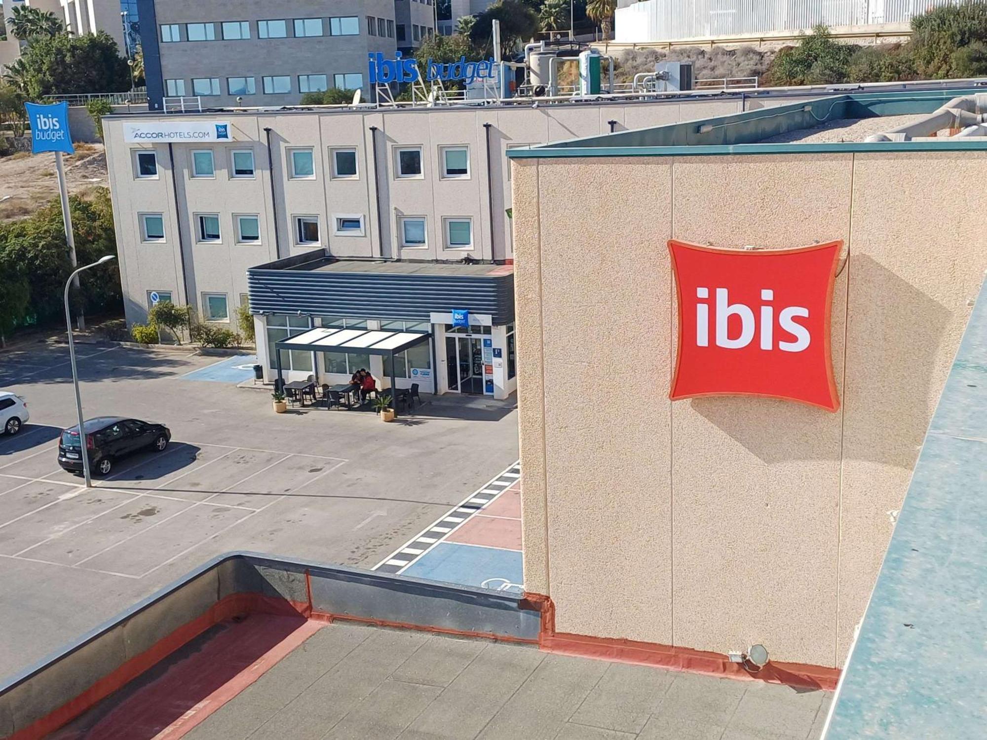 Ibis Hotel Alicante Exteriör bild